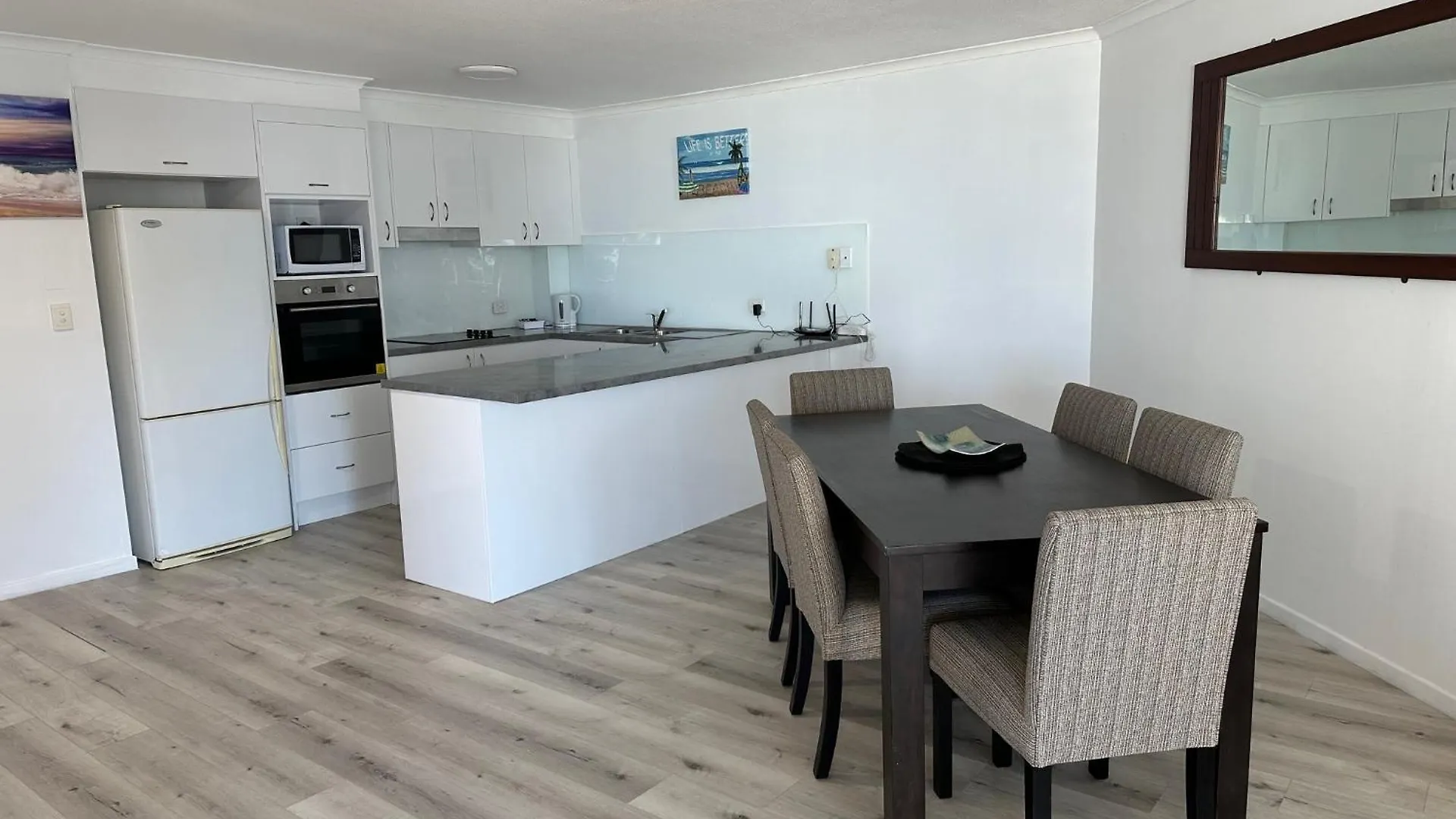 ****  Sanctuary Beach Resort Gold Coast Australia