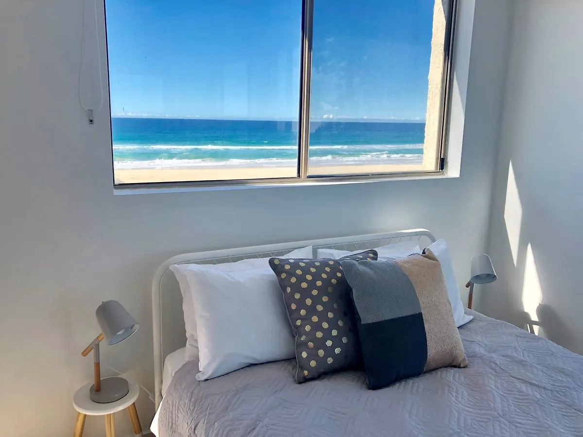 Sanctuary Beach Resort Gold Coast 4*,