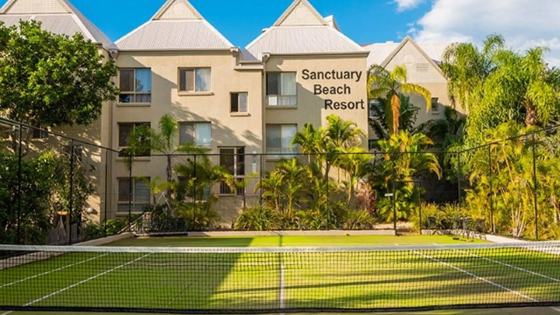****  Sanctuary Beach Resort Gold Coast Australia