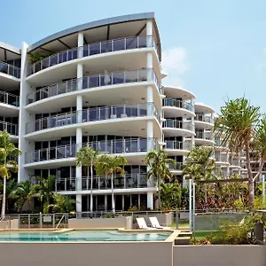 vision-apartments.cairnshotels4all.com/