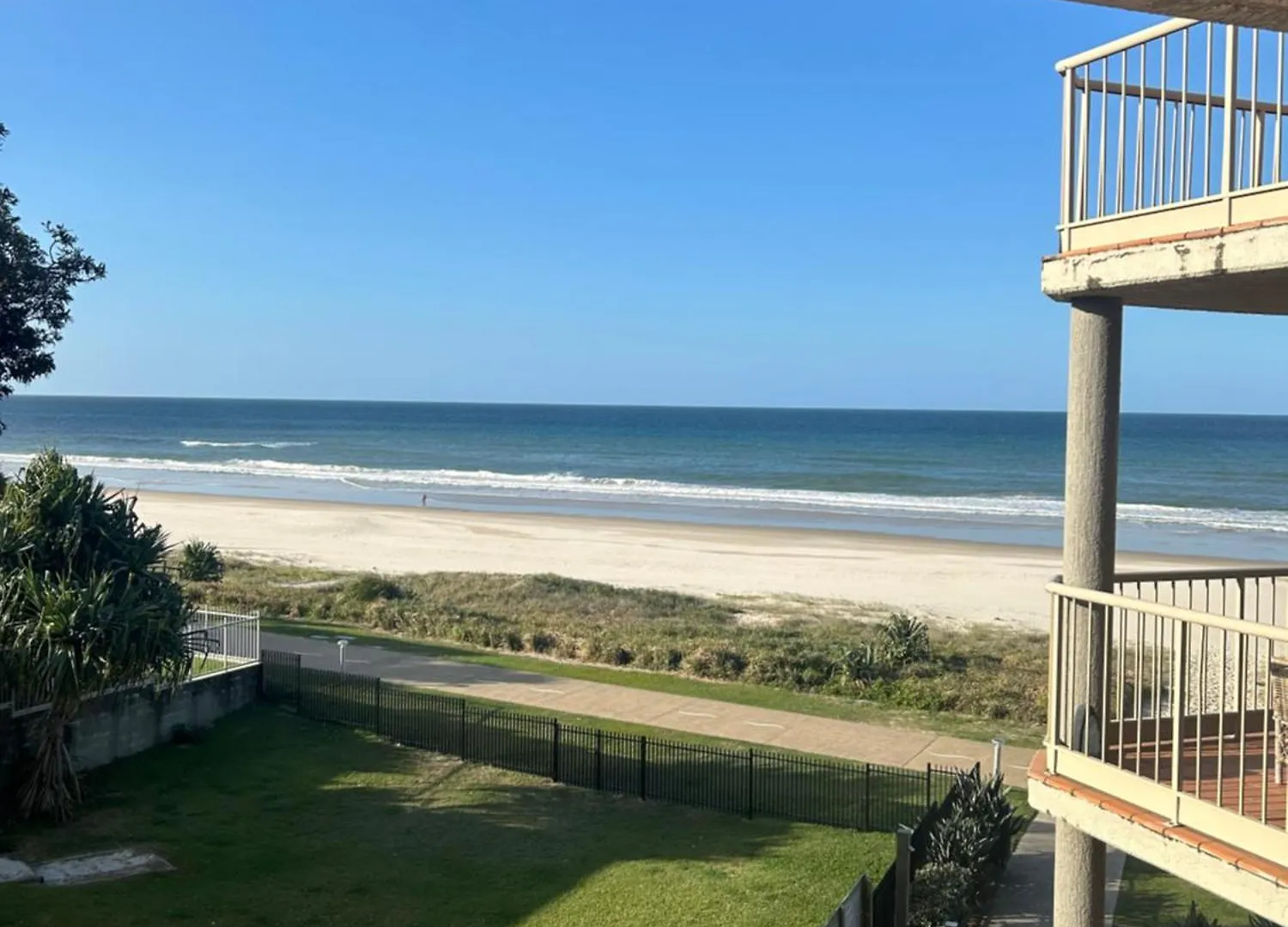 ****  Sanctuary Beach Resort Gold Coast Australia